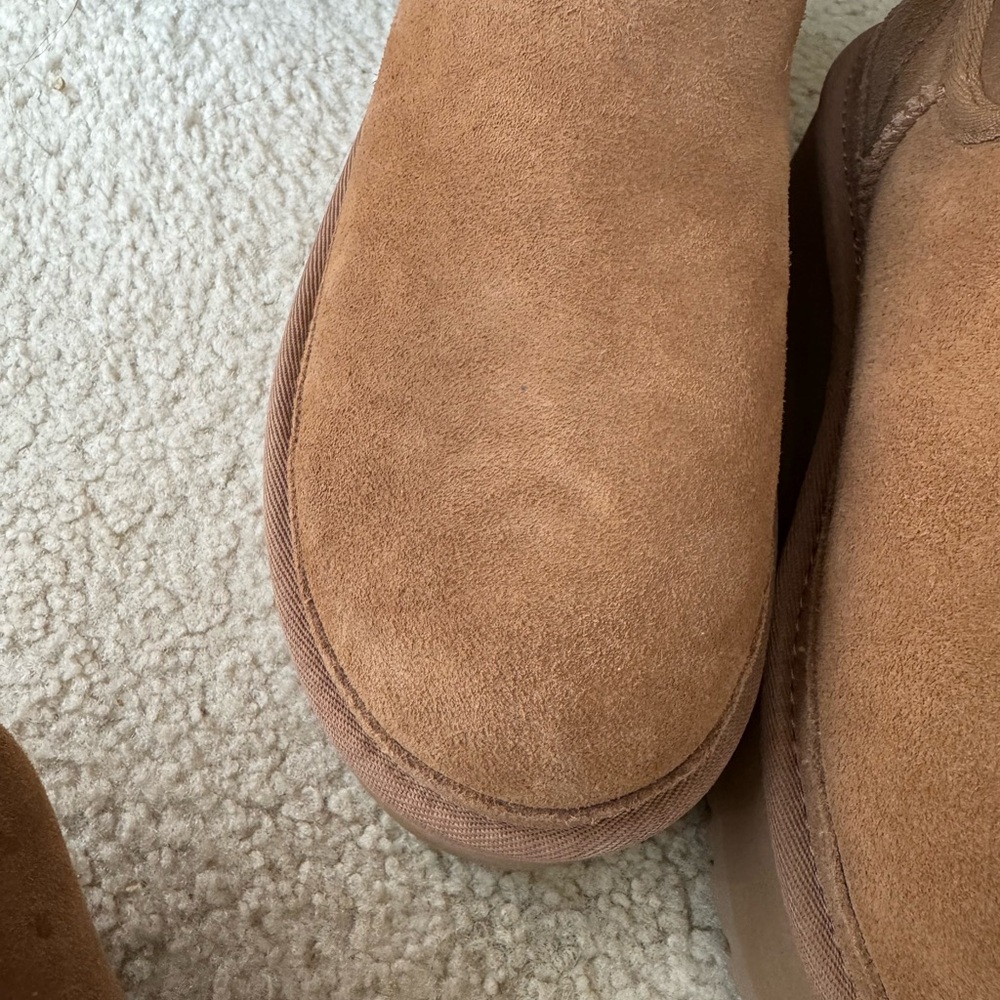 Ugg Neumel Logo Platform Chelsea booties in a size 6. Guaranteed authentic! - Picture 15 of 15